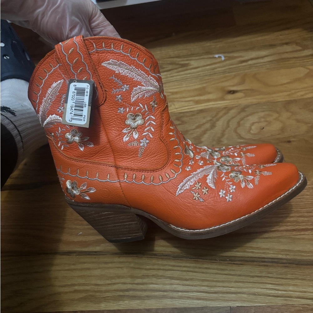Dingo Orange Embroidered Heeled Boots